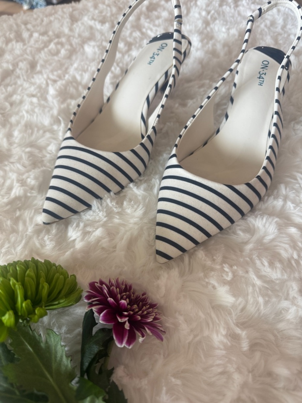Women's Striped Pointed Toe Slingback 2in heels White/Black size 9M classy - Picture 3 of 6